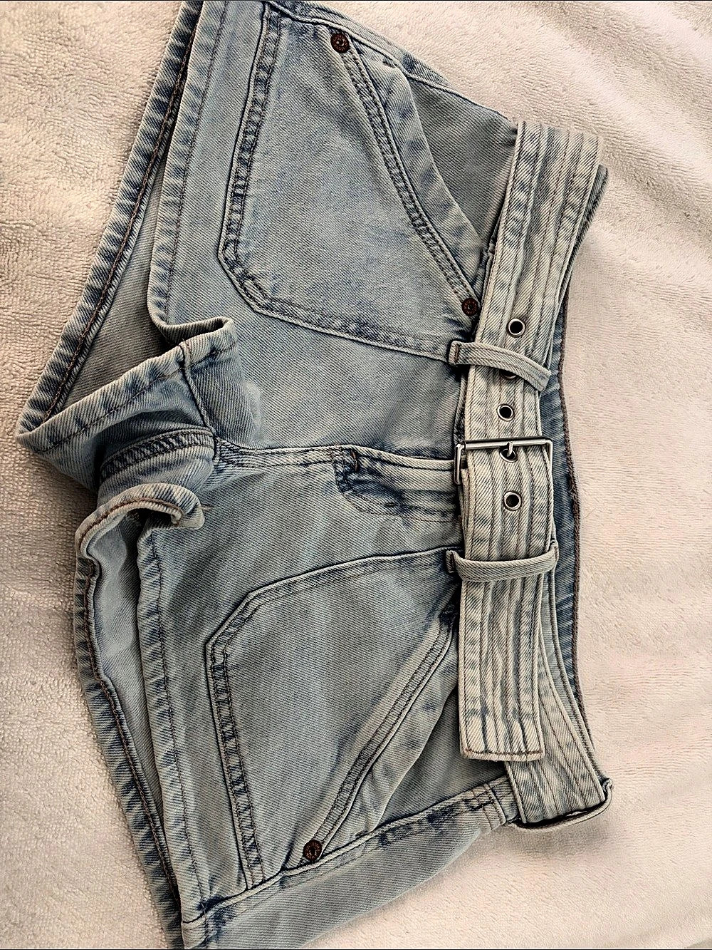American Eagle Women's Denim Belted Jean Shorts Size 4